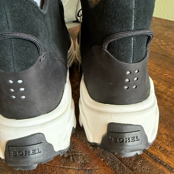 SOREL
Kinetic Caribou Black Leather Sporty Trainers NWOB - Picture 4 of 6